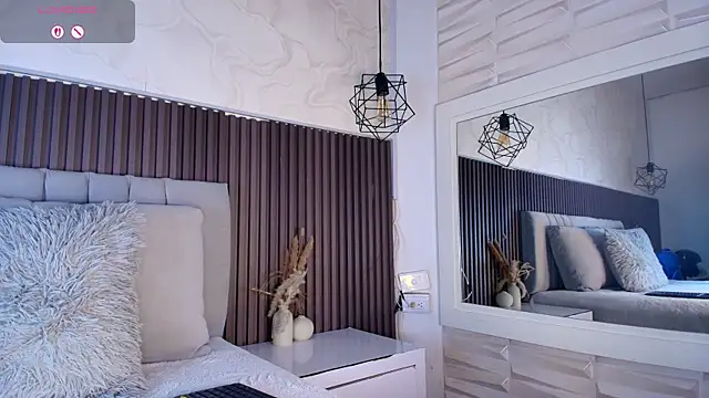 SHANONCLARK webcam