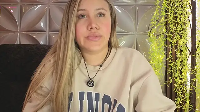eleecttraa_12 webcam