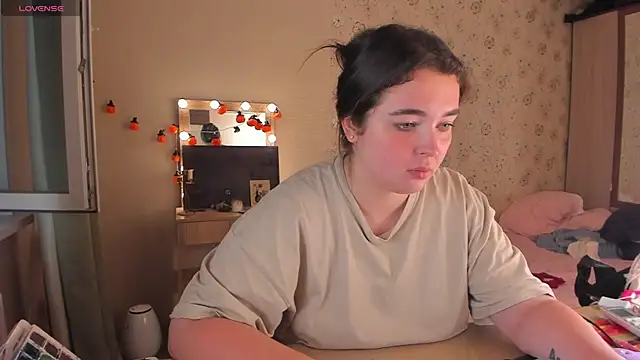 Alice_next_door webcam
