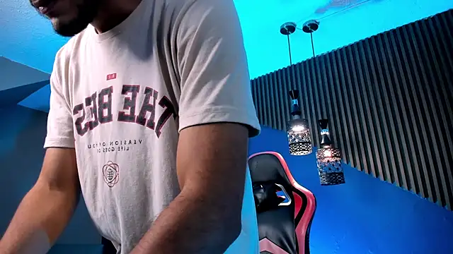 Boss_Domiinator webcam