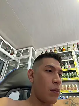 OliverWest04 webcam