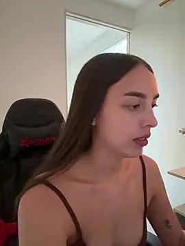 Laureen___ webcam