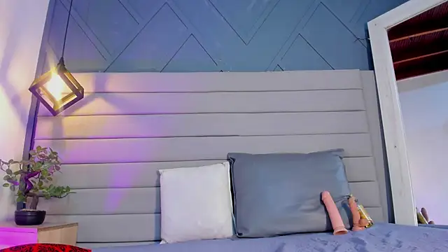 Miia_ferrarii webcam