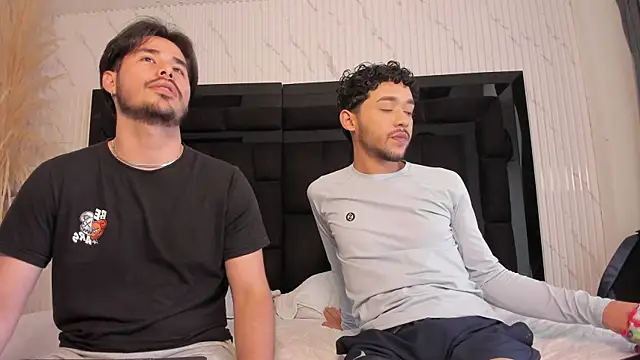 GabbyAndDominic webcam