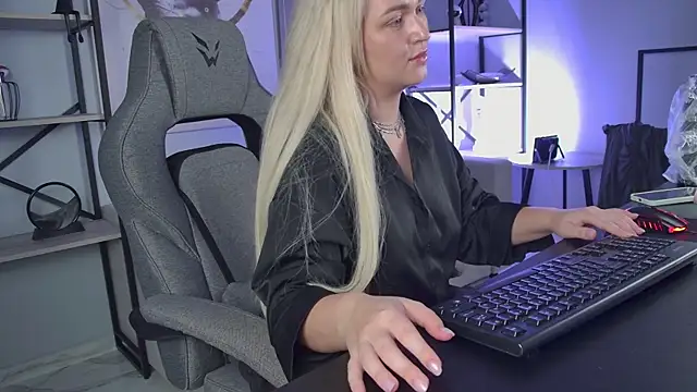 AmelieRowan webcam