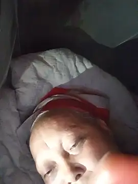 Single-M0m69 webcam