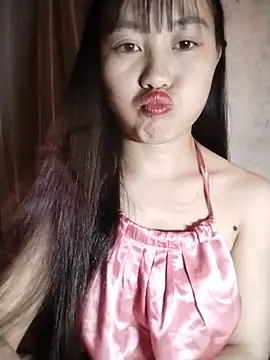 Cherry-squirtt live cam on StripChat