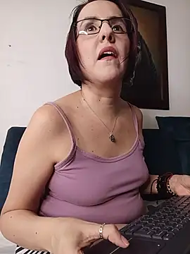 IsisBlake live cam on StripChat