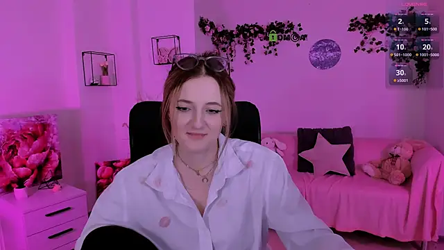 luna_berryy webcam