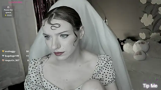 MeganNewCat webcam