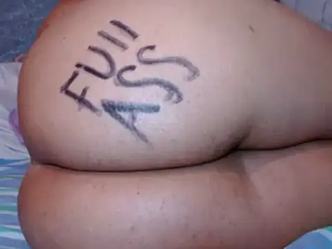sexy-body22 live cam on StripChat