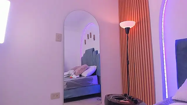 naomi__lux