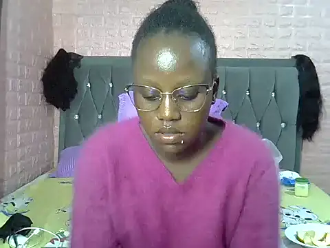 Happybree_ webcam