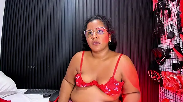 Mommy_Big_Ass webcam