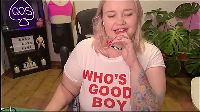 MargotGrey webcam