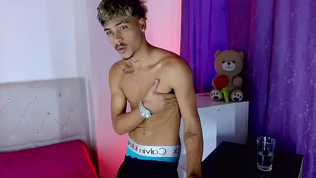 Angel_foxc13 webcam