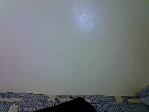 Pearl_petite webcam