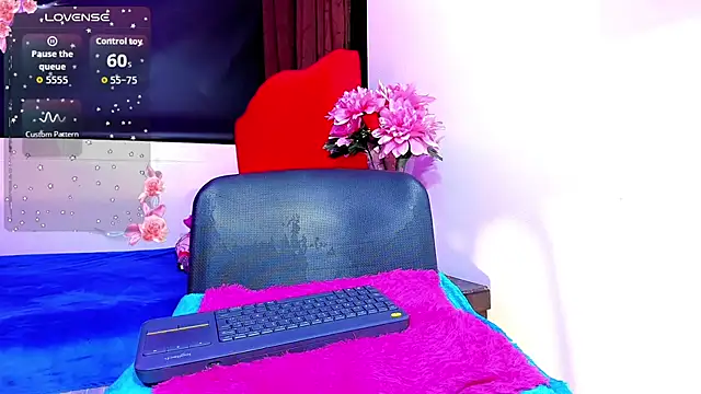 Britany_montiel live cam on StripChat