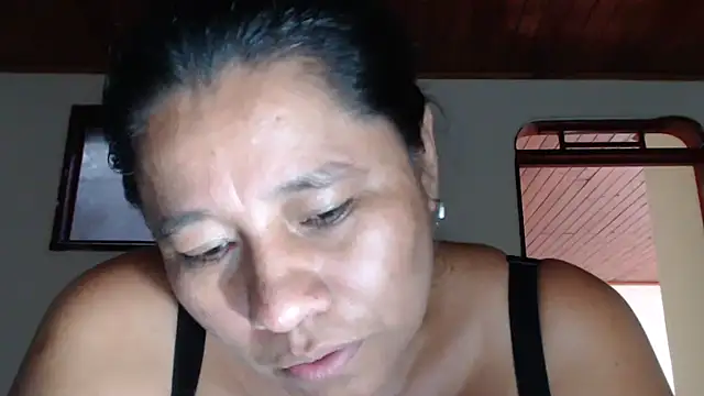 adrixxx38 live cam on StripChat