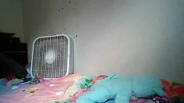 starlight1983 live cam on StripChat