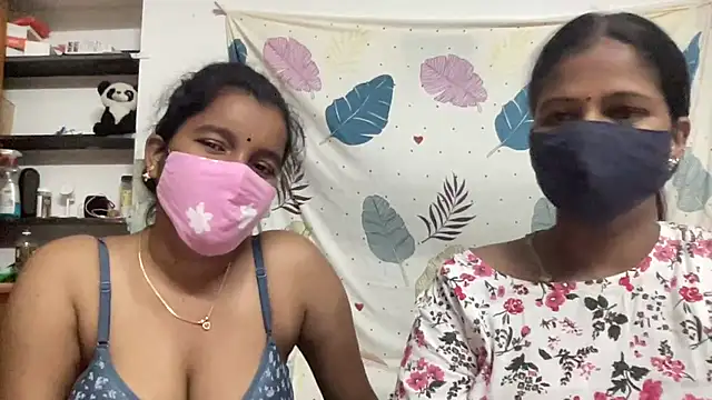 Hot_LoveBirds_ webcam