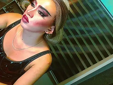HOLLYWOOD_QUEEN_88 webcam