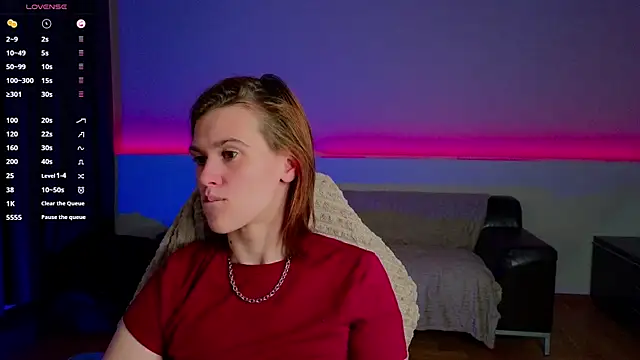 LoraPuffs webcam
