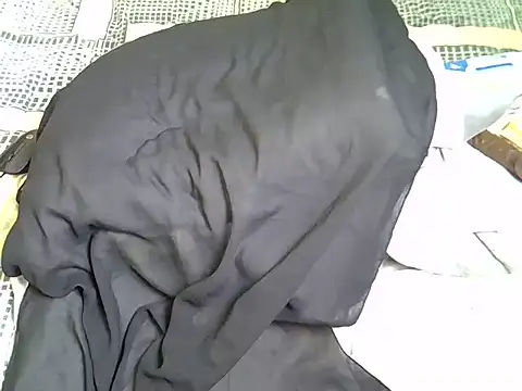 Pearl_petite webcam