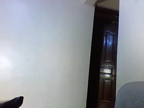 Flirty_charm webcam
