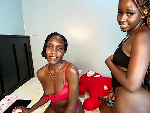 LunaDarlin webcam