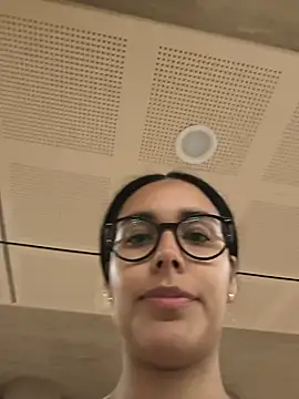 Annya-sweet webcam