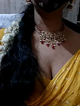 SubhadraTelugu live cam on StripChat