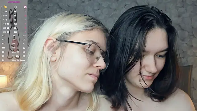 KarinStfleur webcam