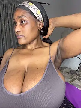 Bustygoddess32 avatar