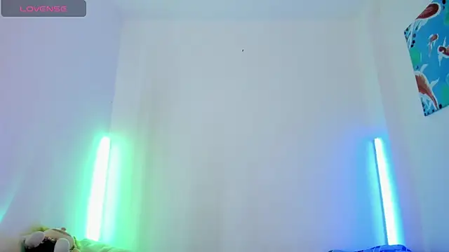 Naughty_Blue live cam on StripChat