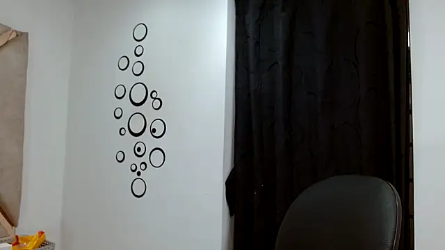 erika_lind3r live cam on StripChat