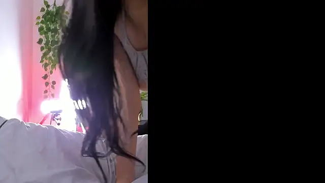 nicky_saenzz live cam on StripChat