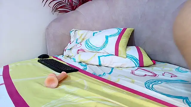 KatiiaVega live cam on StripChat