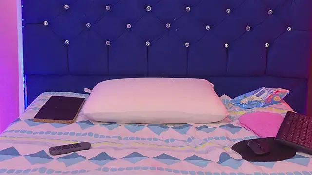 Dakotaa_Johnson webcam