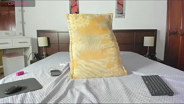 MiaMarin_hot webcam
