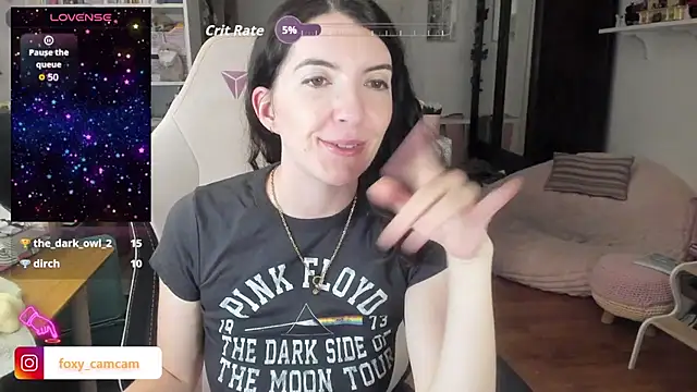 Foxy_c live cam on StripChat