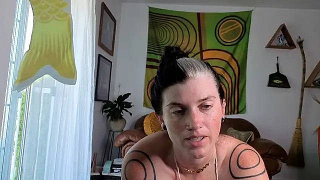 bruisedblossoms live sex cam
