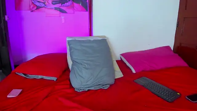 Nikki__uwu webcam