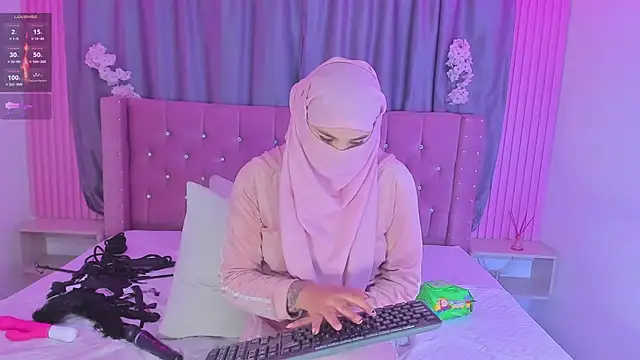 Nayla-Mouna webcam