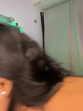 SaharQamar webcam