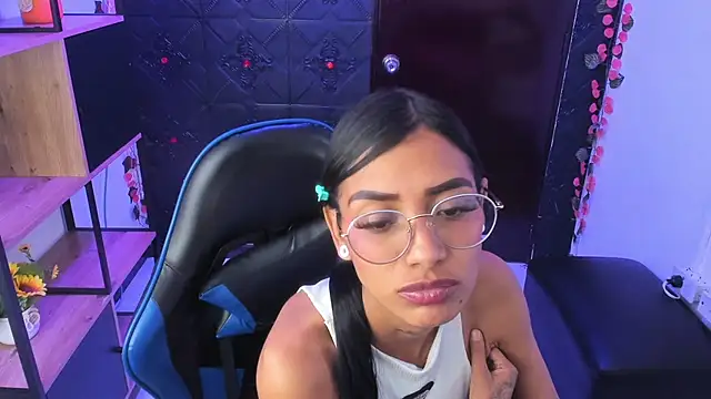 KarlaSlutSkinny__ live cam on StripChat