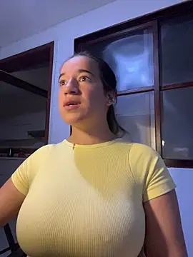 Antonellachic73 webcam