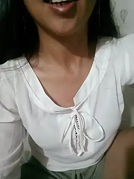 Helen-nn live cam on StripChat