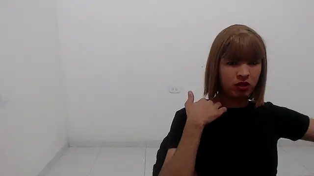 estefania224 webcam