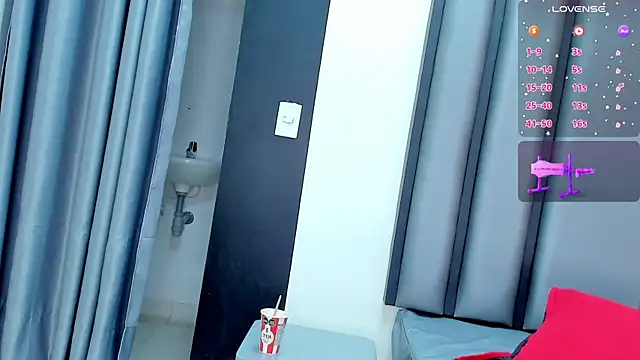 Harmony-01 live cam on StripChat
